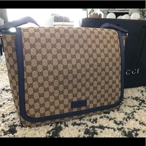 Gucci diaper/ messenger bag original GG canvas